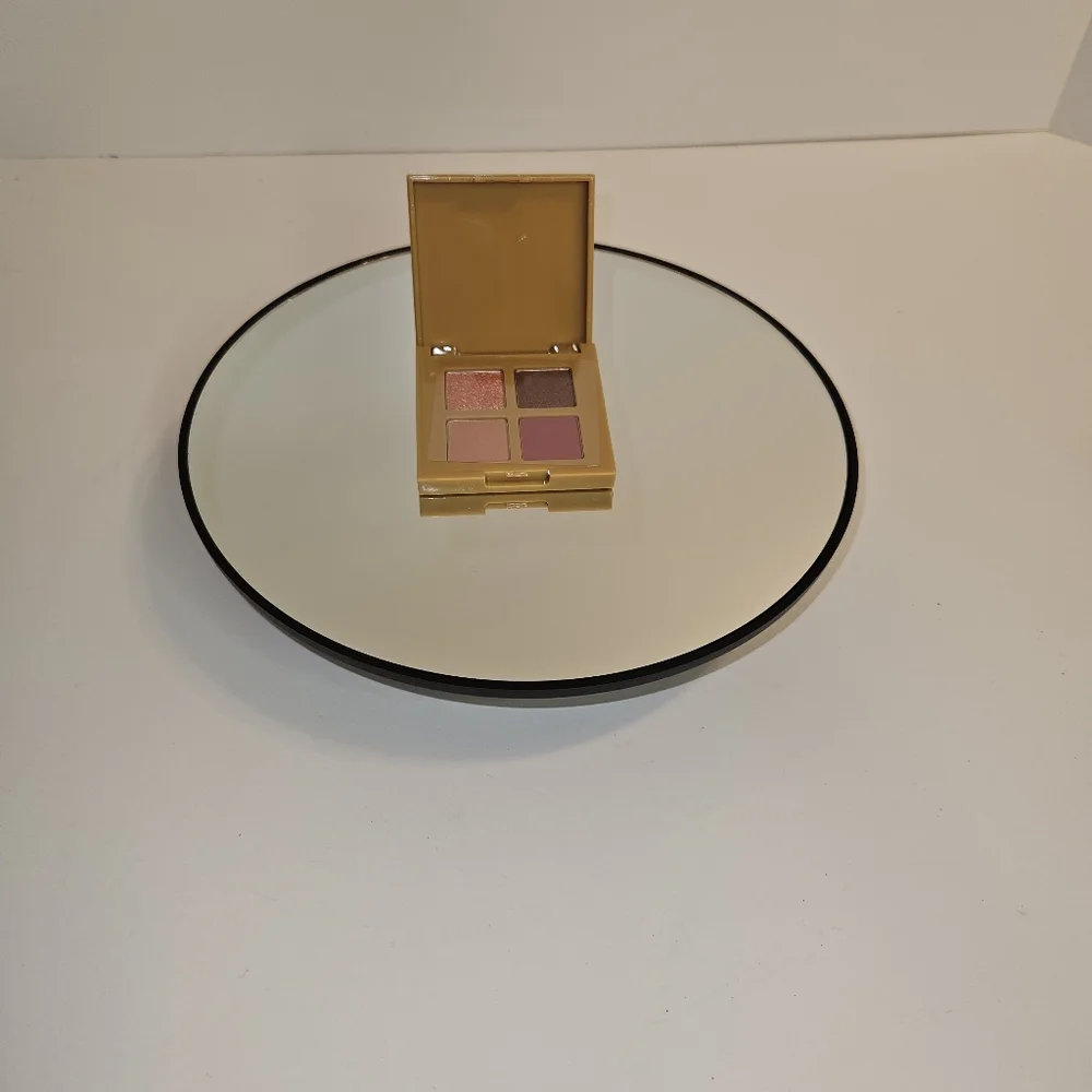 Complex Culture's Rosy Outlook Eyeshadow Palette - Picture 2 of 5